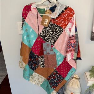⭐️NWT Ashley Taylor Patchwork Hooded Poncho⭐️